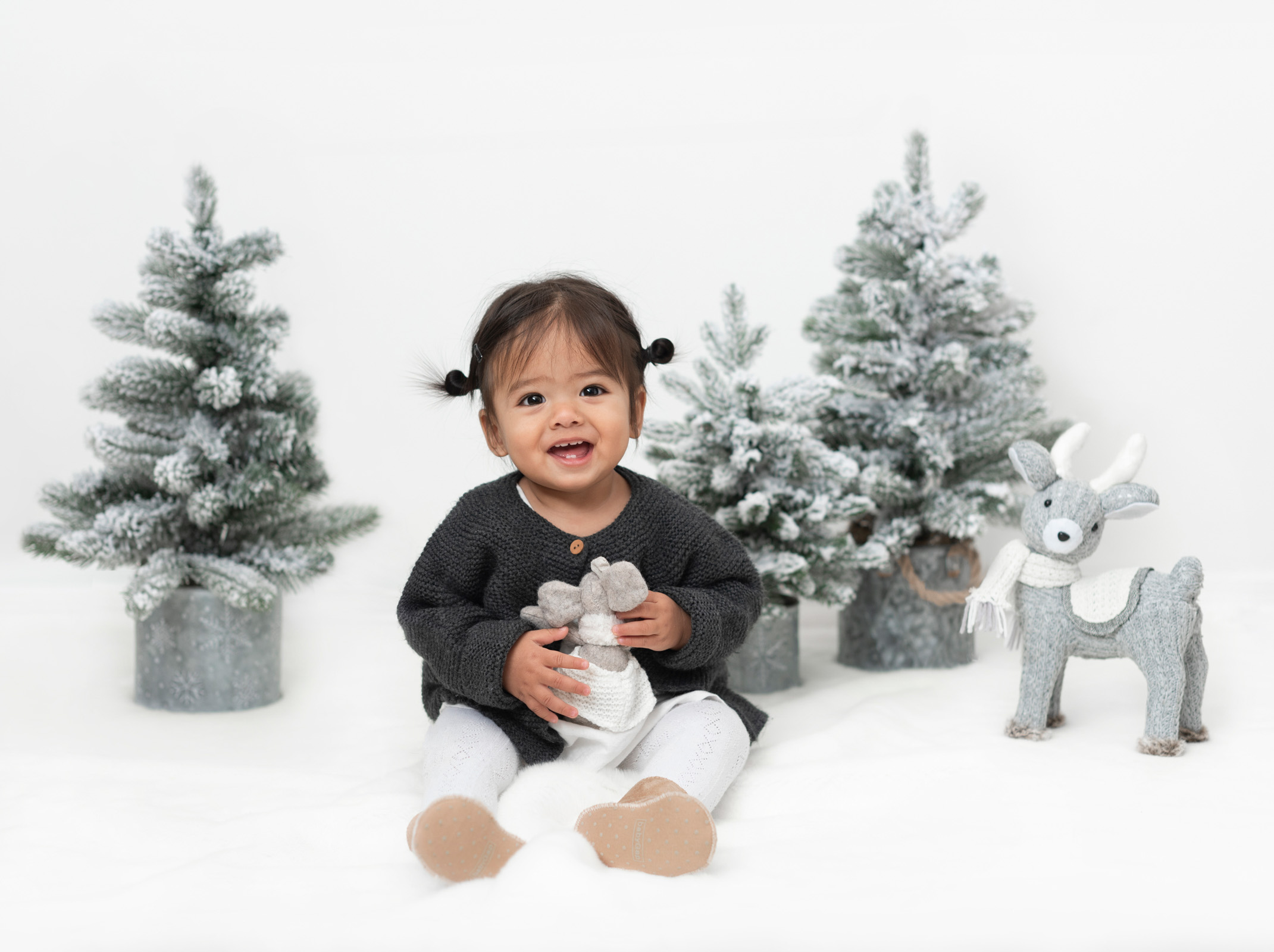 Studio kids christmas photos Vancouver and Gibsons BC